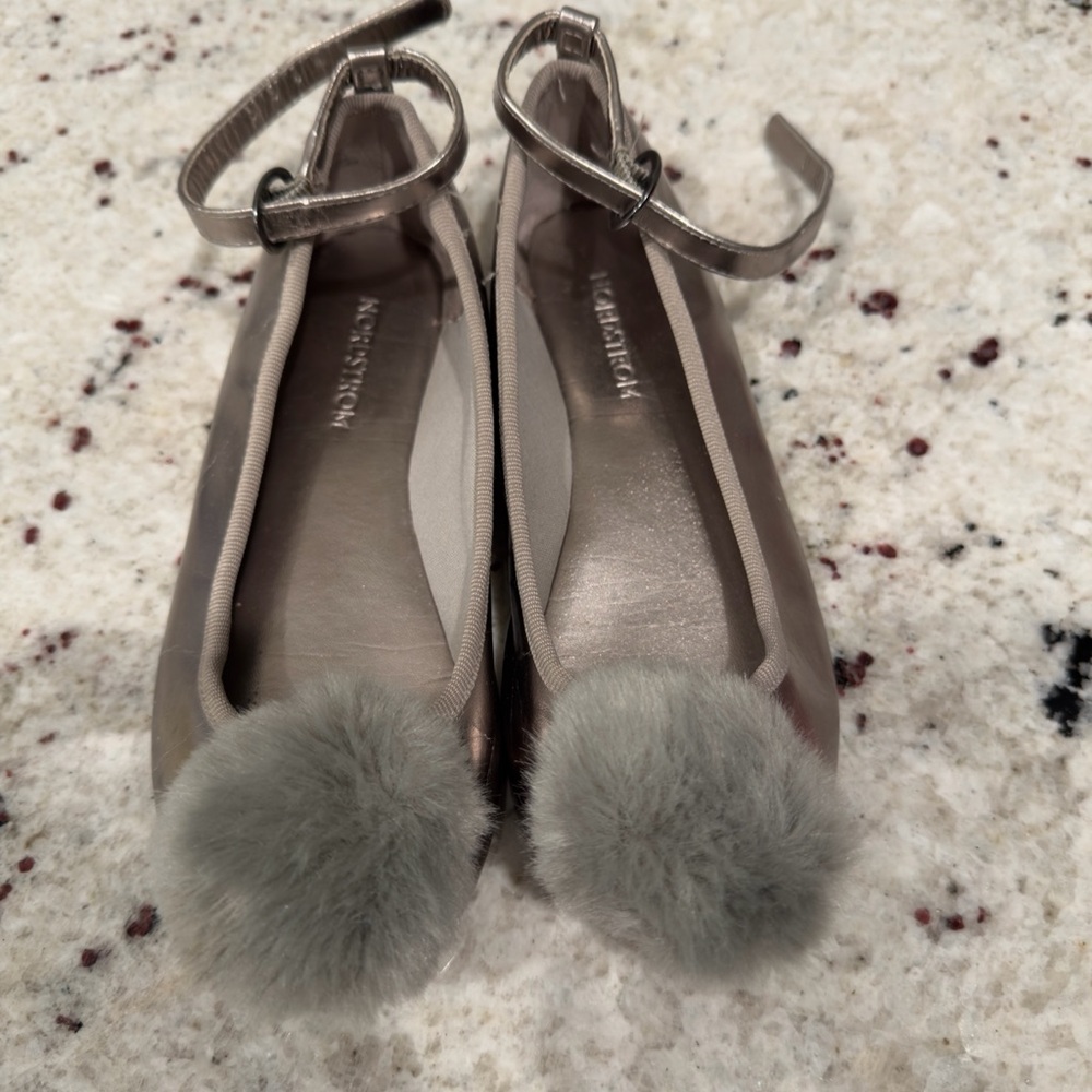 Nordstrom Girls Metallic Pom-Pom Ballet Flats | Silver | Size‎ 13